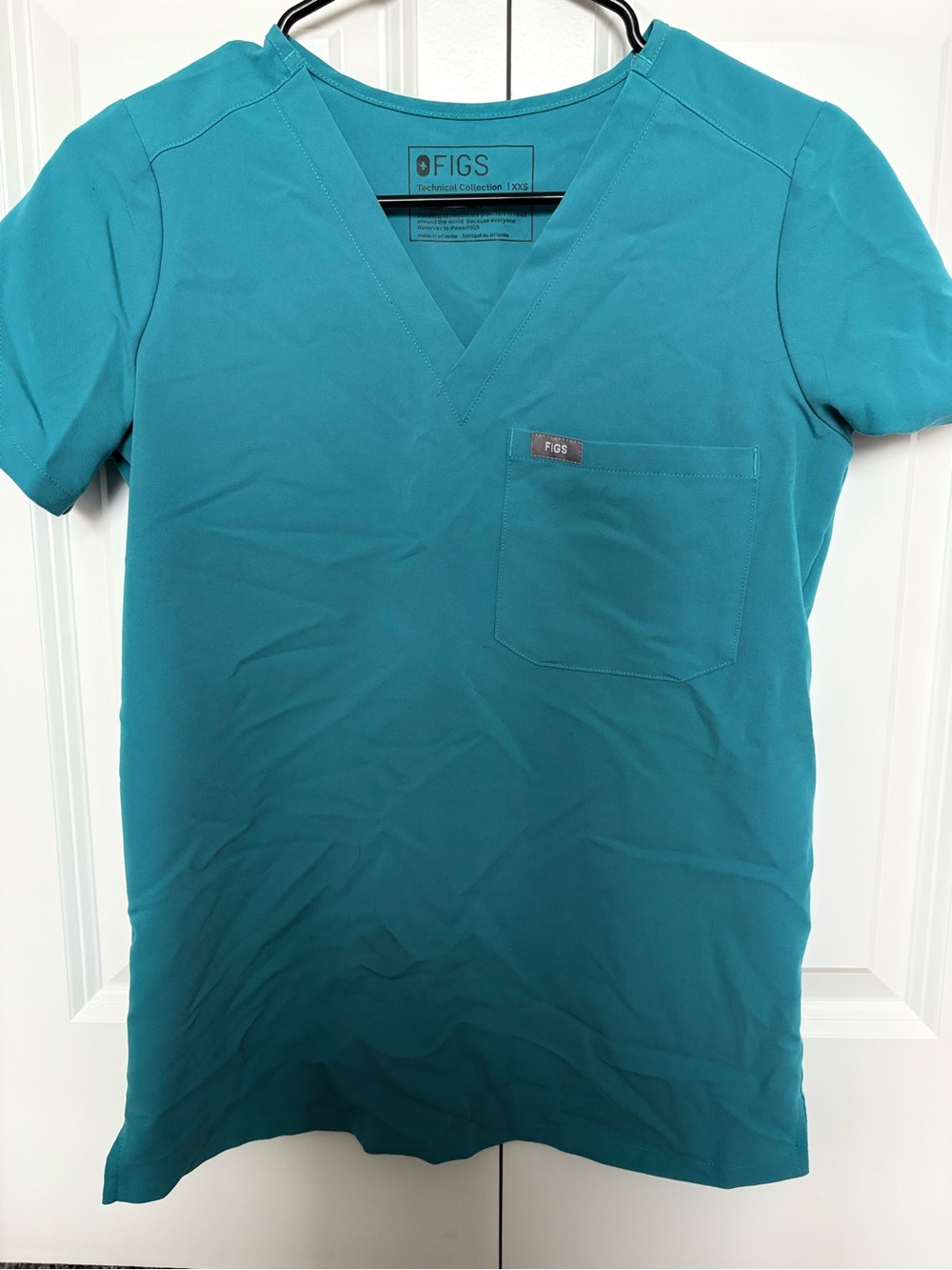 FIGS Women’s Catarina V-Neck Scrub Top - Teal